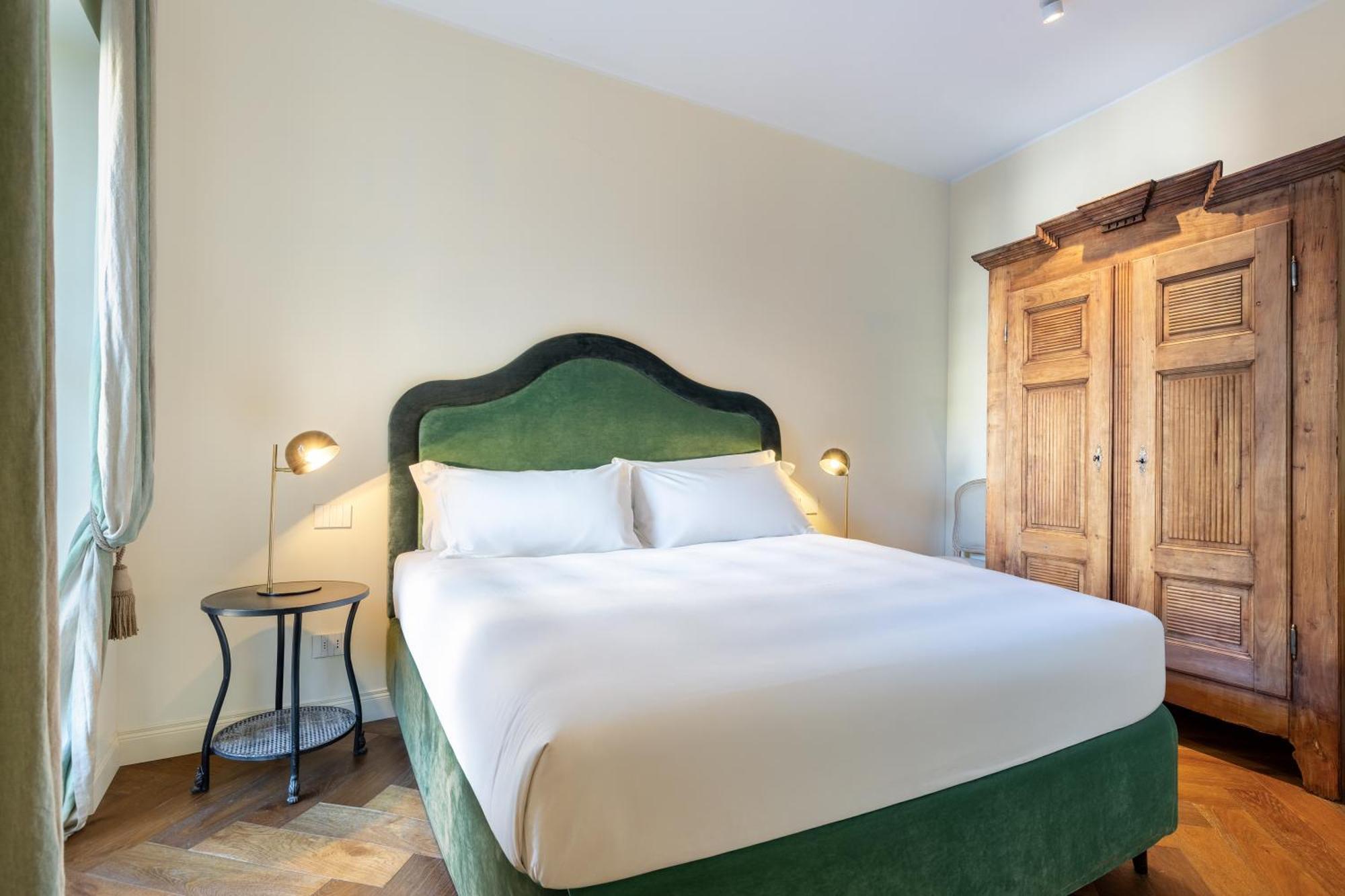 De Sonnaz A Apartment Turin